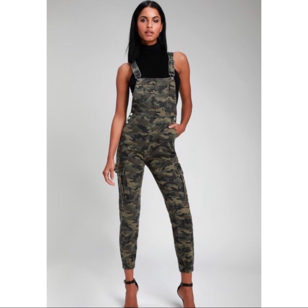 Lulus Camo overalls